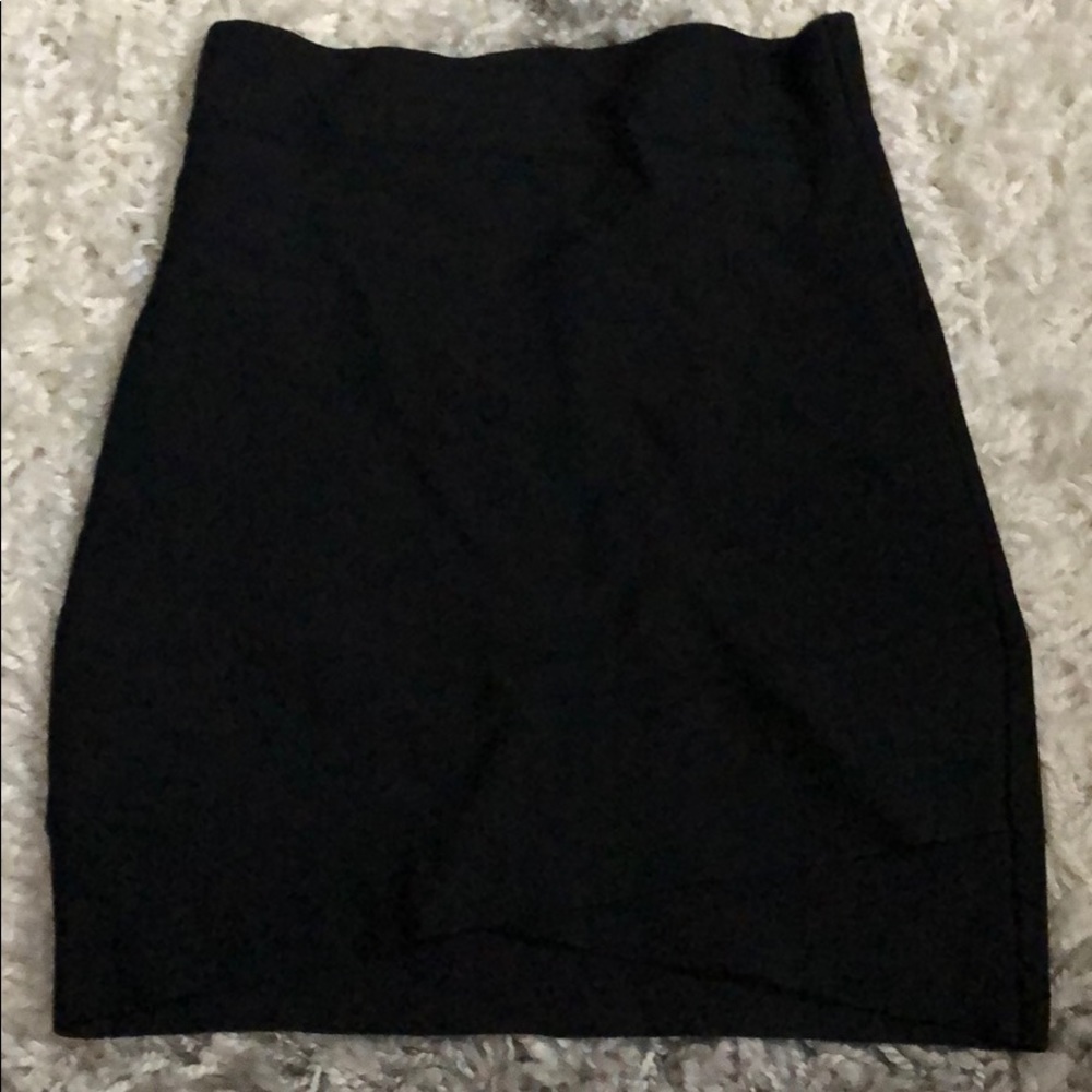 BCBGMAXAZRIA Black bandage/pencil mini skirt